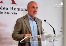 IU-Verdes califica la nueva ley de Bienes de Interés Turístico como un “sello vacío, sin contenido ni financiación” que traslada costes a los ayuntamientos Álvarez-Castellanos durante la rueda de prensa posterior a las comparecencias de esta mañana | ARM