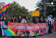 Colectivos LGTBIQ+ y el sindicato docente STERM denuncian el incumplimiento de la Ley Trans en las aulas de la Región de Murcia Imagen de archivo de una movilización por los derechos LGTBIQ+ en Murcia | Dominic D. Skerrett
