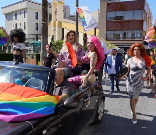 El Mar Menor vuelve a alzar la voz por la diversidad en la II Edición de los Premios Orgullo 2026 Imágen de archivo de la II edición de “Mar Menor Vibra con Orgullo” en Los Alcázares