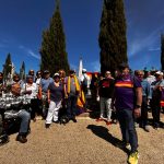 Murcia camina contra el olvido: una ruta memorialista recorre la ciudad hasta las fosas del cementerio de Espinardo