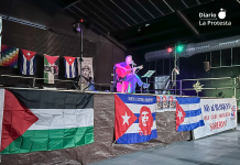 Francisco José Tomás arrancando el concierto en el Centro Juvenil La Almazara | Dominic D. Skerrett