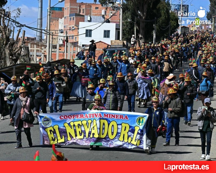 Mineros bloquean las calles de La Paz | Foto: @almayadeen_es (X)