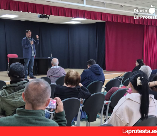 “No se puede seguir tratando la extranjería desde una visión casi policial”: éxito de participación en la charla sobre regularización organizada por IU y PCE en Molina de Segura