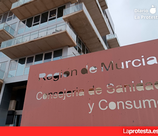 Yay@flautas exigen explicaciones urgentes por la trama de prótesis bajo sospecha en el SMS Edificio Habitamia, sede del Servicio Murciano de Salud