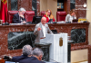 IU-Verdes y Podemos exigen transparencia total en el cribado de cáncer de mama y acusa al Gobierno regional de falta de datos y fallos en el programa El diputado regional de IU-Verdes Jose Luis Álvarez-Castellanos, esta mañana durante la comparecencia del Consejero Juan José Pedreño | Dominic D. Skerrett