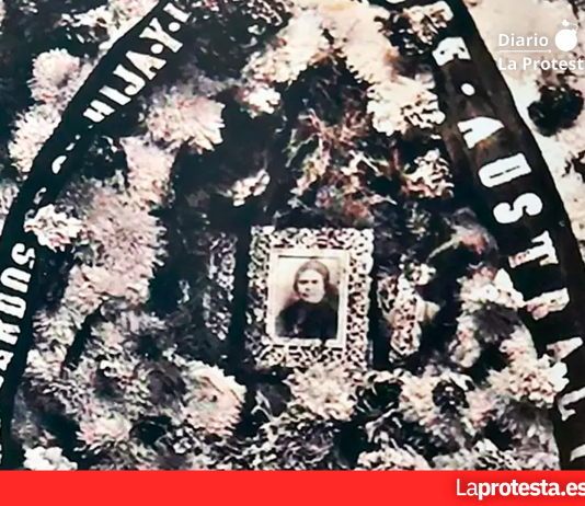 87 aniversario del fusilamiento de Dolores Hernández Ruiz “La Arrastrá” Dolores Hernández Ruiz, su hija Ángeles, le envió esta corona desde Australia en 1961. Cedida por su bisnieto Antonio Andrés