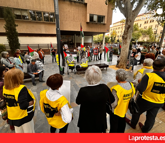 Concentración en Murcia exige la liberación de Saif y Thiago, secuestrados tras el ataque de Israel a la Flotilla Sumud