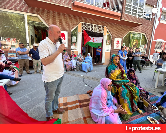 El diputado regional de IU-Verdes Jose Luis Álvarez-Castellanos tomando la palabra durante el acto | Dominic D. Skerrett