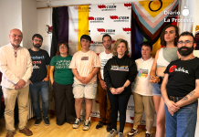 STERM y los colectivos LGTBIAQ+ denuncian diez años de incumplimiento de la Ley LGTBI en las aulas murcianas y exigen un protocolo urgente para proteger al alumnado trans Miembros de la STERM Intersindical y de colectivos LGTBIQA+, junto al diputado regional de IU Jose Luis Álvarez-Castellanos, este miércoles en la Sede del sindicato en Murcia | Dominic D. Skerrett