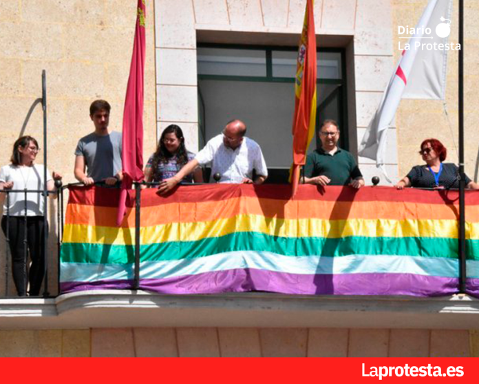 Imagen del Ayuntamiento de Totana hace 5 años, bajo gobierno municipal de Ganar Totana-IU | Foto.- totananoticias.com Imagen del Ayuntamiento de Totana hace 5 años, bajo gobierno municipal de Ganar Totana-IU | Foto.- totananoticias.com