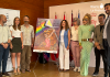 No Te Prives llama a tomar las calles frente «al avance del fascismo y el odio» y reprocha la ausencia de la alcaldesa en la presentación del Orgullo LGTBIQA+ de Murcia Representantes del colectivo No Te Prives, junto a responsables municipales y activistas, durante la presentación del Orgullo LGTBIAQ+ Murcia 2026 en el Edificio Moneo | Dominic D. Skerrett