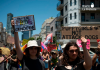 Tel Aviv, territorios de Palestina del 48: activistas antisionistas y personas queer marchando en protesta contra el pinkwashing, el genocidio y contra cualquier tipo de opresión por parte del Estado sionista | Foto de @jess__flom