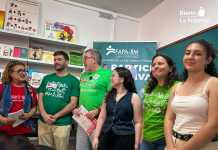 Representantes de AMPAs, organizaciones estudiantiles y sindicatos educativos durante la comparecencia celebrada este miércoles en la sede de la FAPA Juan González de Murcia | Dominic D. Skerrett