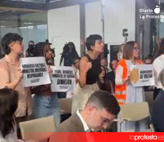 El Sindicato de Inquilinas irrumpe en un acto de la Ministra de Vivienda para denunciar la inacción del gobierno ante el desahucio de Maricarmen Captura de video | Sindicato de inquilinas de Madrid