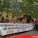 Concentración de pensionistas de CCOO y UGT ante el Palacio de San Esteban en defensa de una atención a la dependencia digna y sin listas de espera | Dominic D. Skerrett