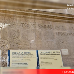 Inscripción franquista en la fachada de la Catedral de Murcia dedicada a José Antonio Primo de Rivera, cuya retirada ha sido ordenada al Obispado de Cartagena por la Dirección General de Promoción de la Memoria Democrática al considerarse contraria a la Ley de Memoria Democrática | FAMHRM