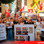 Trabajadoras de Tendam se concentran en Murcia en el inicio del calendario de movilizaciones contra el convenio estatal del comercio | Foto.- UGT