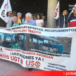 Movilización de trabajadores del transporte de viajeros ante la Consejería de Fomento en una imagen de archivo | Dominic D. Skerrett