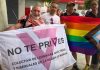 No Te Prives reprocha al Gobierno de López Miras que «cueste tanto avanzar» en derechos LGTBI tras el debate en la Asamblea Regional Javi Nicolás, junto a integrantes de No Te Prives y otros colectivos sociales, durante una movilización contra los discursos de odio. Foto de archivo | Dominic D. Skerrett
