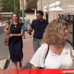 Declaran las concejalas de Vox del Ayuntamiento de Las Torres de Cotillas Isabel María Zapata y Amalia Pérez Baño, investigadas por presunta prevaricación en contratos por casi 300.000 euros Isabel María Zapata y Amelia Pérez Baño, investigadas por presunta prevaricación, a la salida de los juzgados de Molina de Segura | Dominic D. Skerrett