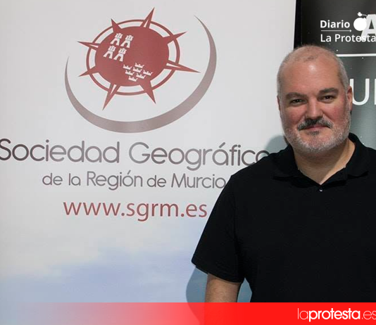 La Sociedad Geográfica de la Región de Murcia renueva su Junta Directiva con el reto de reforzar la defensa del patrimonio, la cultura y el territorio Joaquín Francisco Atenza Juárez, nuevo presidente de la Sociedad Geográfica de la Región de Murcia | Facebook