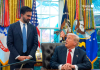 Donald Trump recibe a Zohran Mamdani, alcalde de Nueva York, durante un encuentro en el Despacho Oval de la Casa Blanca, en Washington | Evan Vucci (AP)