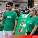 Asturies Antitaurina convoca una protesta contra las corridas de toros el domingo 16 de agosto Desde Asturies Antitaurina lamentan que aún no se haya aprobado en la Junta del Principado la reforma para proteger a los menores de la violencia de la tauromaquia debido a la obstaculización constante por parte del PP de Álvaro Queipo | Foto.- Asturies Antitaurina