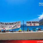 La playa de Cala Morena acogió este sábado una nueva convocatoria de la asociación en defensa del naturismo y del libre acceso al litoral público | La Protesta Diario
