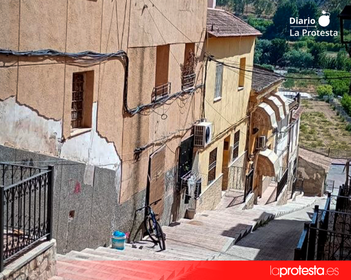 La Plataforma por la Vivienda de Cieza celebra la suspensión del desahucio previsto para este 1 de julio | Plataforma de Vivienda de Cieza La Plataforma por la Vivienda de Cieza celebra la suspensión del desahucio previsto para este 1 de julio | Plataforma de Vivienda de Cieza