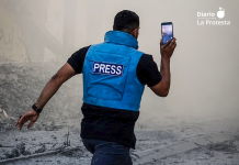 Un periodista gazatí corre hacia el lugar de un nuevo bombardeo para documentar sus consecuencias y contar al mundo lo que ocurre sobre el terreno | Mahmoud shalha en X