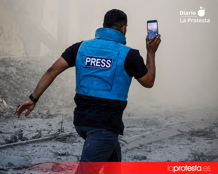 Un periodista gazatí corre hacia el lugar de un nuevo bombardeo para documentar sus consecuencias y contar al mundo lo que ocurre sobre el terreno | Mahmoud shalha en X