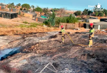 Imagen de archivo: incendio registrado en septiembre de 2025 en el asentamiento de Palos de la Frontera (Huelva). / Consorcio Provincial de Bomberos de Huelva.