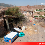 Basura, hogueras, botellones, vandalismo, dejadez y personas excluidas malviviendo en sus rincones conforman el paisaje habitual de los parques y jardines de los barrios de Lorca Residuos, mobiliario deteriorado y zonas verdes descuidadas, entre los problemas detectados por IU en varios parques de la ciudad | IU Lorca
