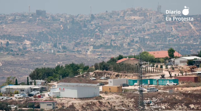 Vista del asentamiento israelí de Havat Gilad tras el tiroteo mortal, según autoridades sanitarias israelíes y palestinas, cerca de Nablús, en la Cisjordania ocupada por Israel, 24 de julio de 2026. Foto: REUTERS/Mohammed Torokman.