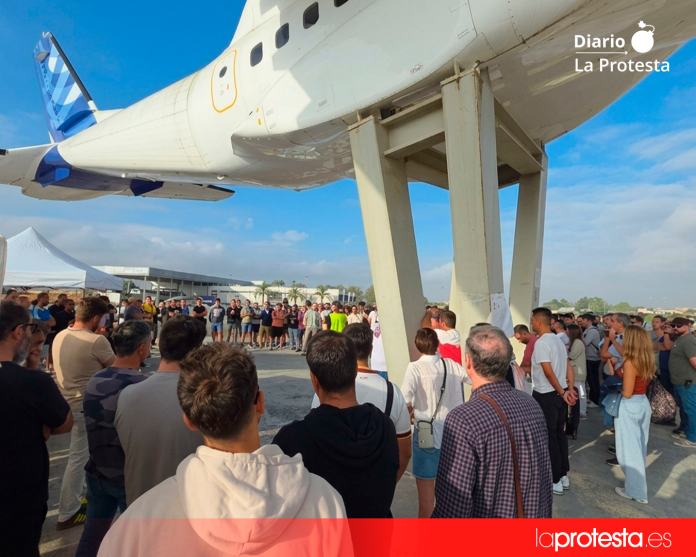 Asamblea de trabajadores y trabajadoras de Airbus durante el proceso de movilización y organización de la huelga indefinida convocada para defender sus derechos laborales | Foto: CGT Asamblea de trabajadores y trabajadoras de Airbus durante el proceso de movilización y organización de la huelga indefinida convocada para defender sus derechos laborales | Foto: CGT