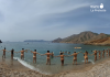 Imagen de archivo de un abrazo al agua en la playa de Cala Morena