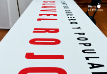 Rótulo del nuevo Centro Obrero y Popular «Clavel Rojo», en el barrio murciano de Santiago el Mayor | PCPE