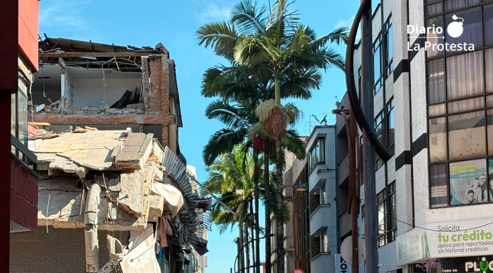 Escombros de varios edificios en Colombia luego del Terremoto del 10 de Agosto | Foto.- World Central Kitchen.