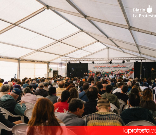 Más de 1100 personas participan en la Universidad de Verano Anticapitalista durante los cinco días de charlas y formaciones de esta nueva edición Una de las actividades de la XVI Universidad de Verano Anticapitalista, que reunió a militantes y activistas para compartir experiencias y debatir estrategias frente a la ofensiva de la extrema derecha y el capitalismo | Anticapitalistas