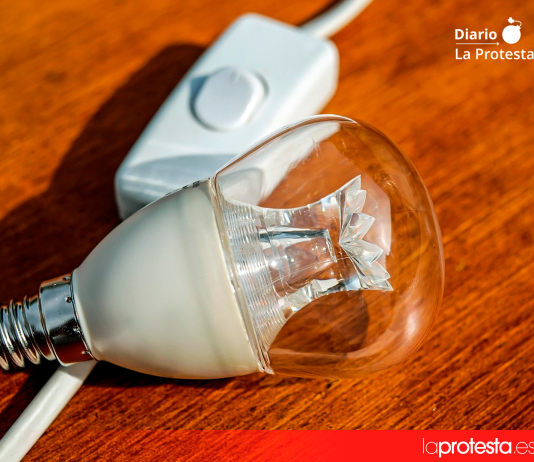 CONSUMUR exige medidas urgentes de protección para los consumidores ante la subida de la luz y el gas en pleno verano