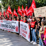 Las trabajadoras de la ayuda a domicilio y dependencia se movilizan en Murcia contra la precariedad: «Nadie cuida a las que cuidan» Las trabajadoras denuncian la precariedad que sufren en su día a día y exigen que se reconozca el valor de su labor esencial en la atención a las personas mayores y dependientes.