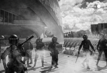 Cargas policiales durante la movilización por el derecho a la vivienda celebrada en València el 3 de octubre, frente al Palau de les Arts. Foto: CGT València.