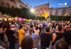Varios centenares de personas participan en la concentración contra el fascismo celebrada en la Plaza de La Cruz de Murcia | Dominic D. Skerrett