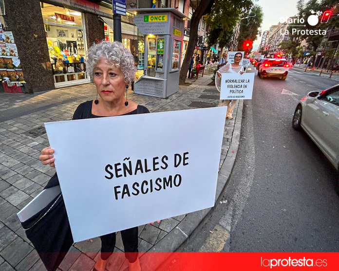 Una imagen de la intervención realizada este martes en las calles del barrio murciano del Carmen | Foto.- Dominic D. Skerrett Una imagen de la intervención realizada este martes en las calles del barrio murciano del Carmen | Foto.- Dominic D. Skerrett