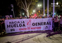 El movimiento por la vivienda lleva la lucha contra el rentismo a las puertas de la Asamblea Regional de Murcia La muerte de Mari Carmen Abascal estuvo presente en una movilización que denunció las consecuencias sociales de la especulación inmobiliaria | Foto.- José Coy